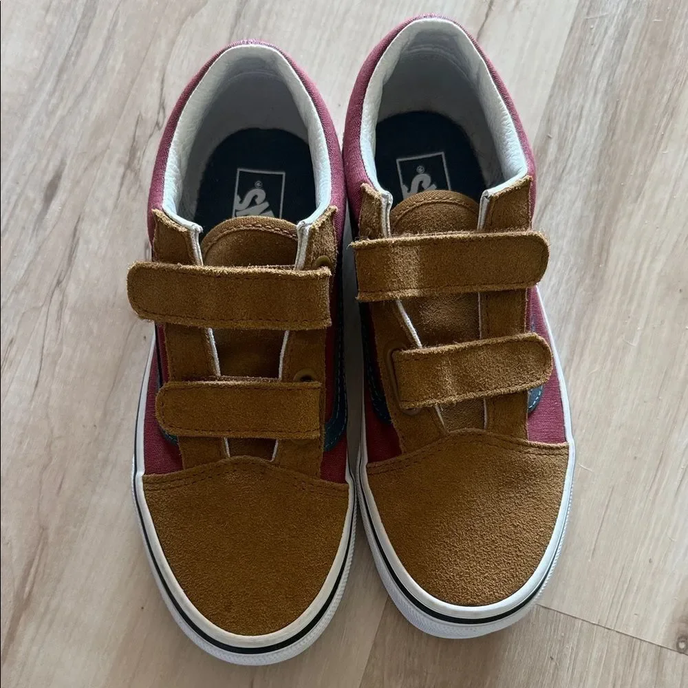 Kids VANS Old Skool V shoes in Brown and Red Velcro Sneakers
